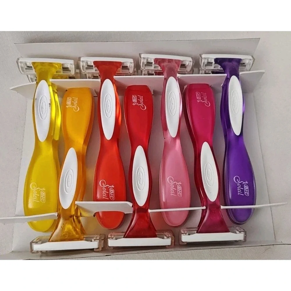BIC Soleil Smooth Colors‎ Women's Disposable Razors 14 Count 3 Blade System NEW